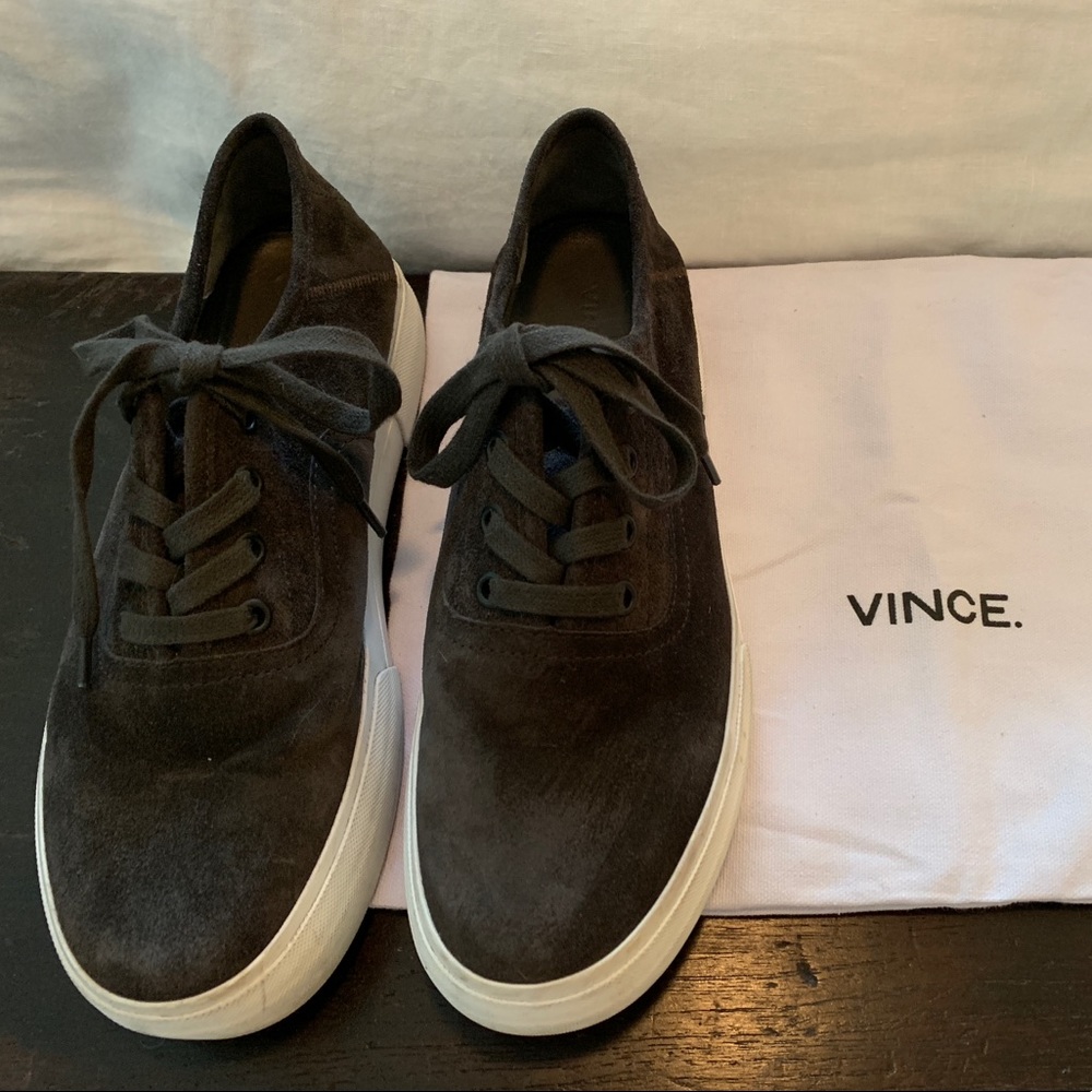 Vince Copley Suede Platform Low-Top Snaker